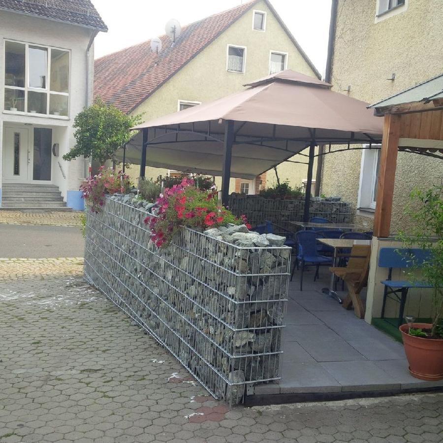 Gasthof Zum Burgkrug Leuchtenberg Екстериор снимка